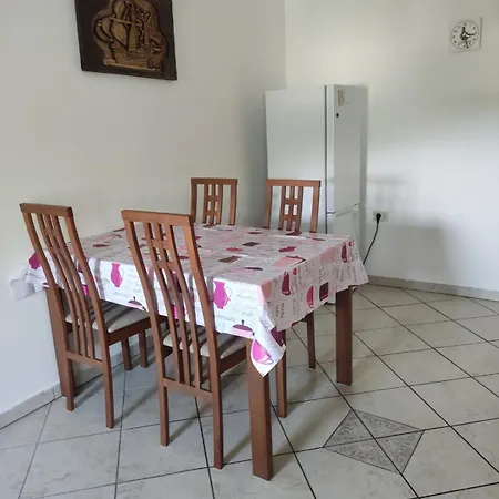 Sunrise Apartment *